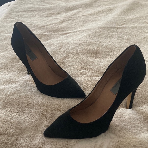 Suede heels - Picture 1 of 4